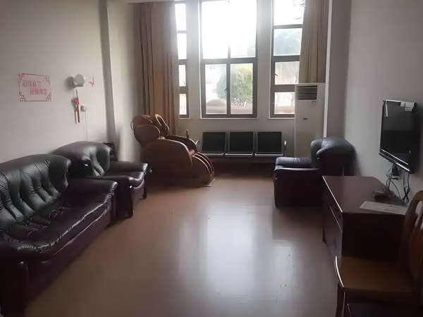 米虫王妃：拒嫁腹黑邪王